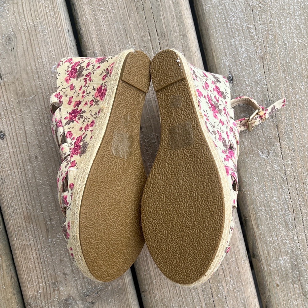 NEW Lilley Floral Wedges - Pink and Cream Size 7 - Picture 7 of 9